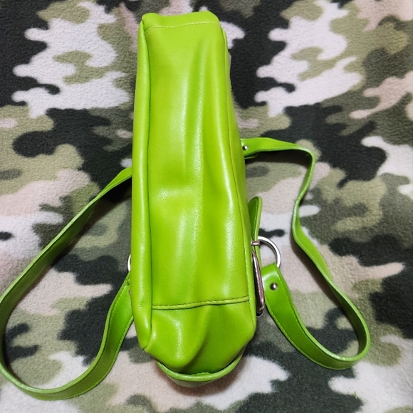 Lime Purse - Picture 15 of 16